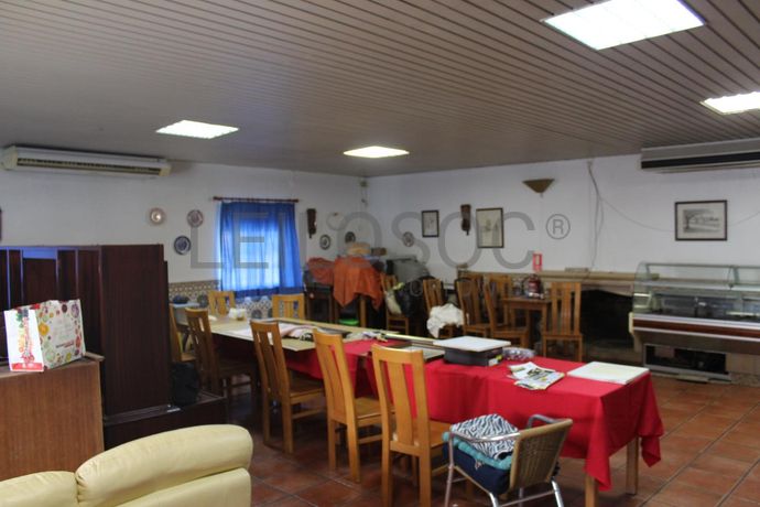 Edifício · Coruche