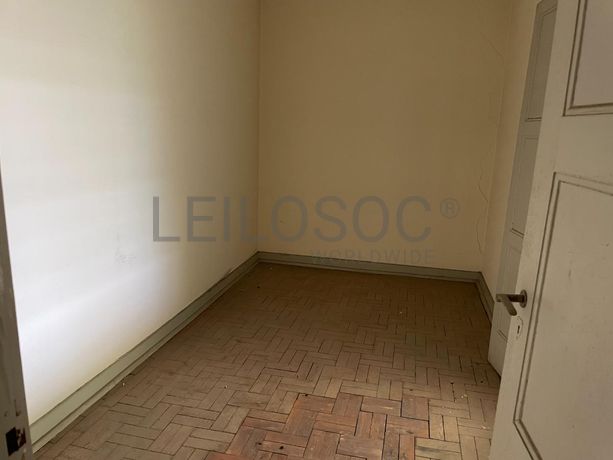 Edifício · Bustos · Oliveira do Bairro