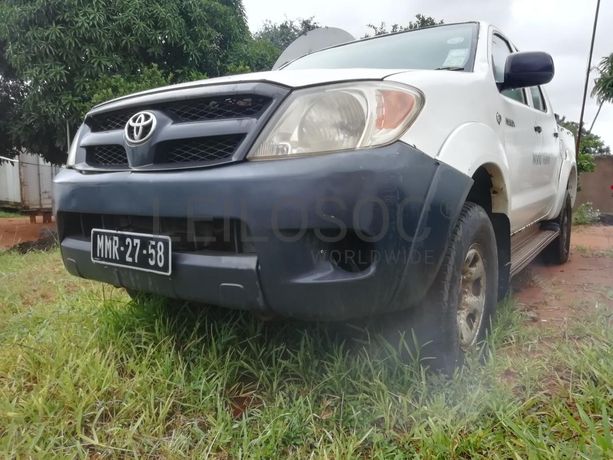 Toyota Hilux ·