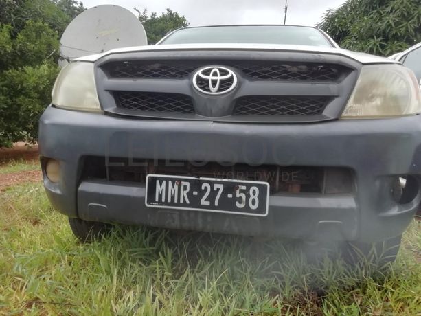 Toyota Hilux ·