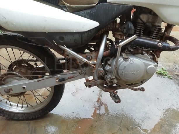 Honda XL125L ·