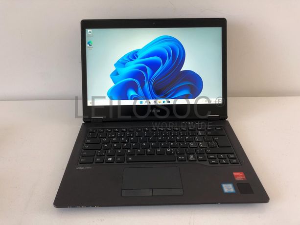 Portátil Fujitsu U747