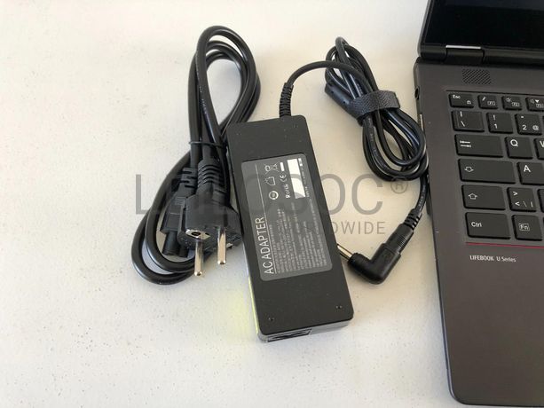 Portátil Fujitsu U747