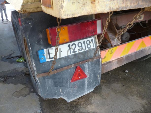 Reboque porta inertes