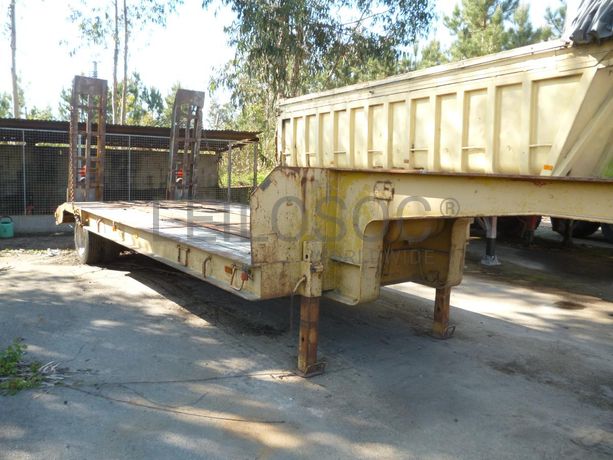 Reboque porta máquinas