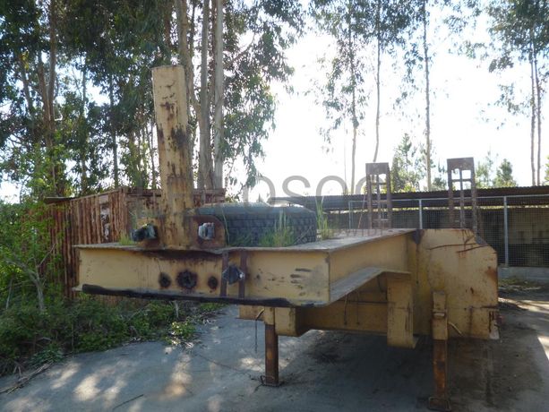 Reboque porta máquinas