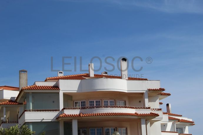Penthouse T4 Duplex · Ericeira