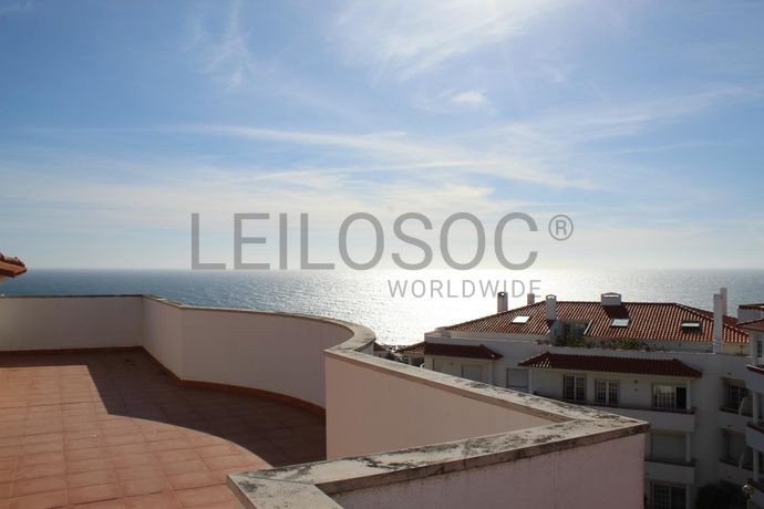Penthouse T4 Duplex · Ericeira