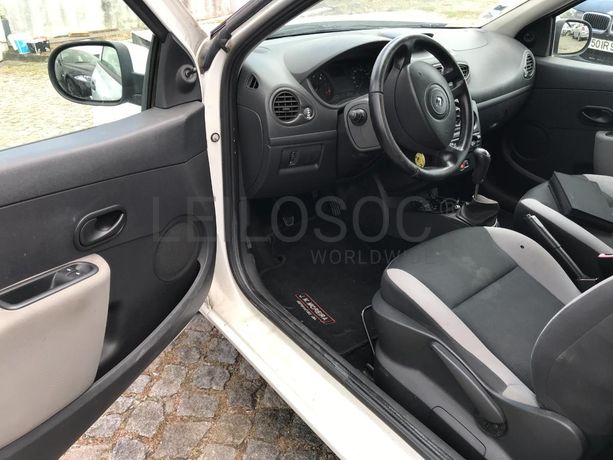 Renault Clio 1.5 DCI · Ano 2009