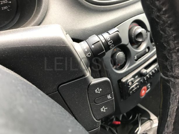 Renault Clio 1.5 DCI · Ano 2009