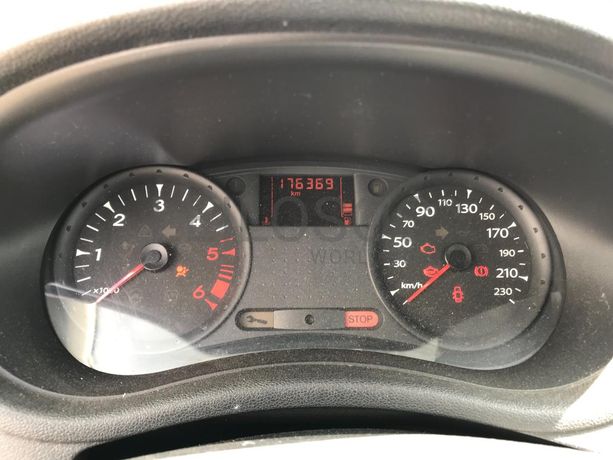 Renault Clio 1.5 DCI · Ano 2009