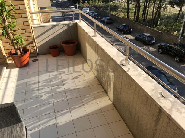 Apartamento T3 com Garagem · Vila Nova de Gaia