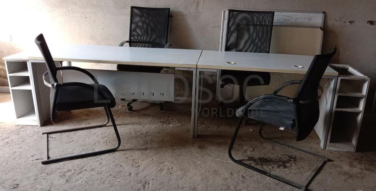 Mobiliário de escritório ·