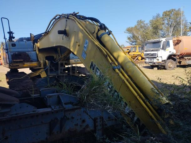 Giratória New Holland, ·