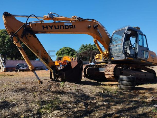 Giratória HYUNDAI ·