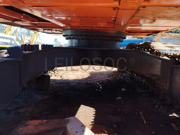 Giratória DOOSAN ·