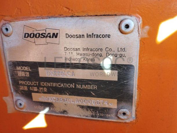 Giratória DOOSAN ·