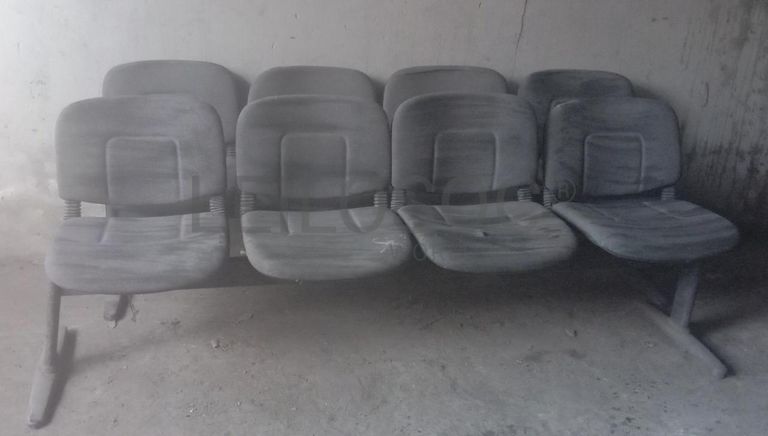 Mobiliário de escritório ·