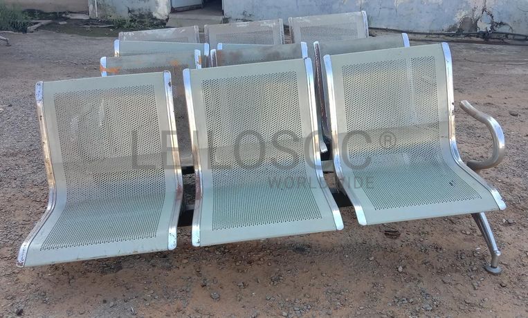 Mobiliário de escritório ·