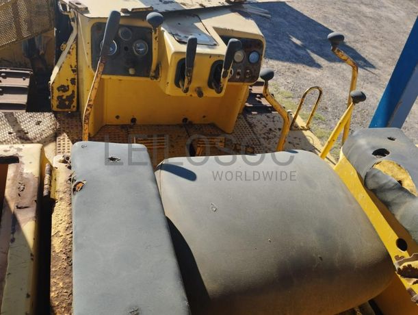 Buldozer Komatsu D60E-6 ·