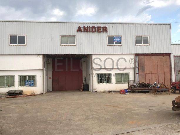 Armazém com Logradouro · Miranda do Douro, Bragança