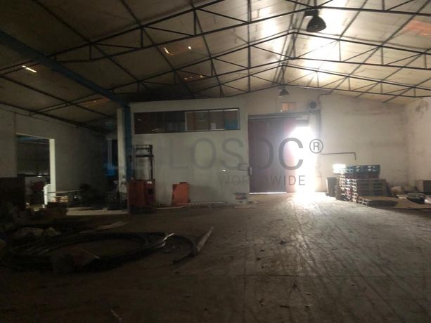 Armazém com Logradouro · Miranda do Douro, Bragança