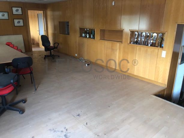 Armazém com Logradouro · Miranda do Douro, Bragança