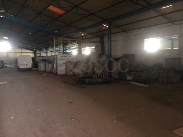 Armazém com Logradouro · Miranda do Douro, Bragança