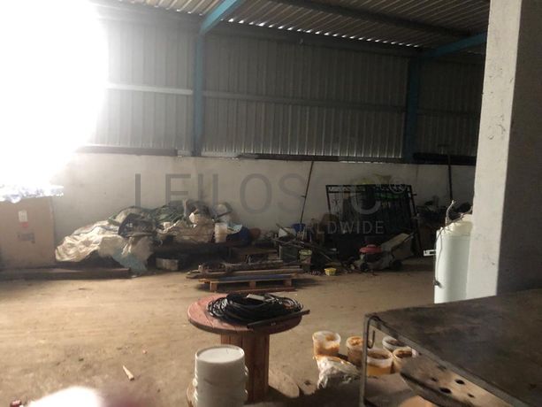 Armazém com Logradouro · Miranda do Douro, Bragança