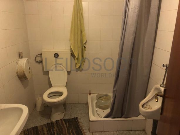 Armazém com Logradouro · Miranda do Douro, Bragança