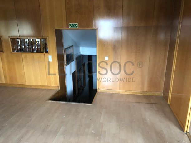 Armazém com Logradouro · Miranda do Douro, Bragança