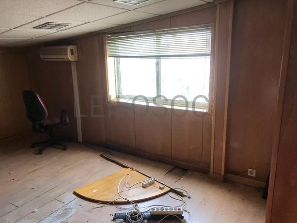 Armazém com Logradouro · Miranda do Douro, Bragança