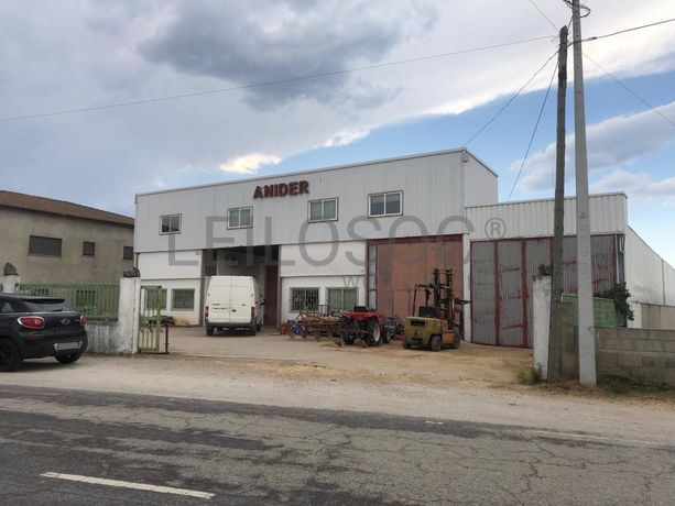 Armazém com Logradouro · Miranda do Douro, Bragança