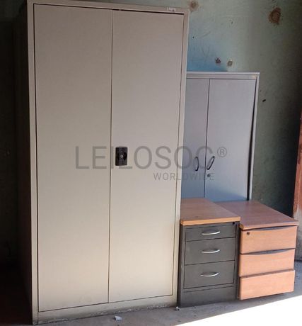 Mobiliário de escritório ·