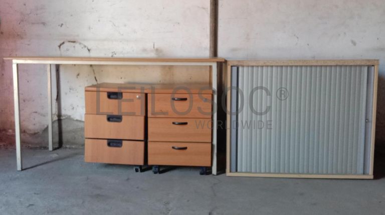 Mobiliário de escritório ·