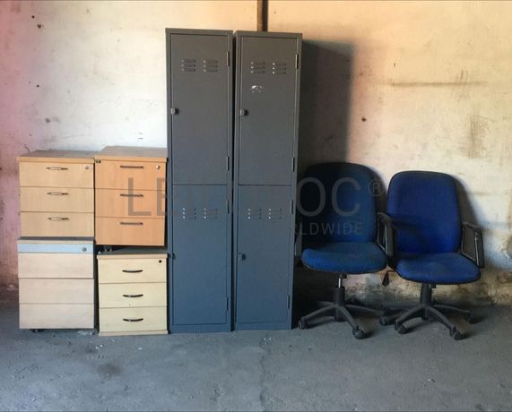 Mobiliário de escritório ·