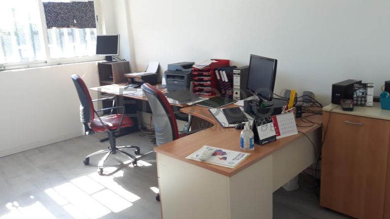 Mobiliário e Equipamento de escritório