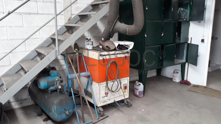 Aparelho de soldar · Compressor de ar