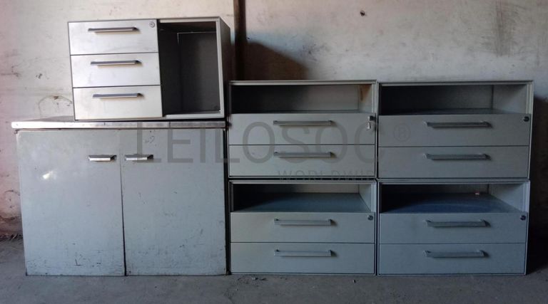 Mobiliário de escritório ·