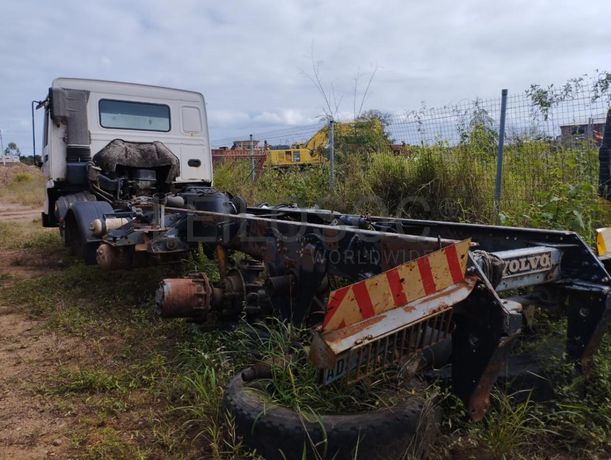 Camião Volvo FL12 Intercooler ·