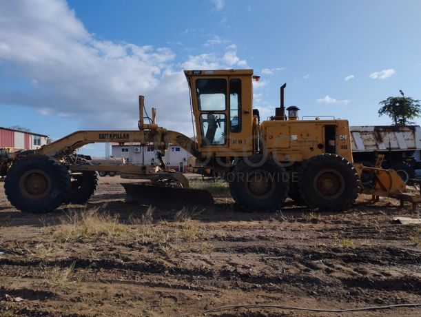 Niveladora caterpillar ·