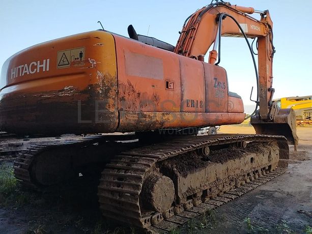 Escavadeira Hitachi ZX210LC ·