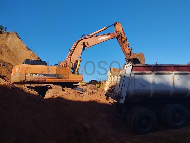 Escavadeira Doosan 340LCV ·