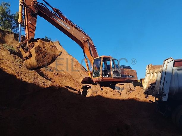 Escavadeira Doosan 340LCV ·