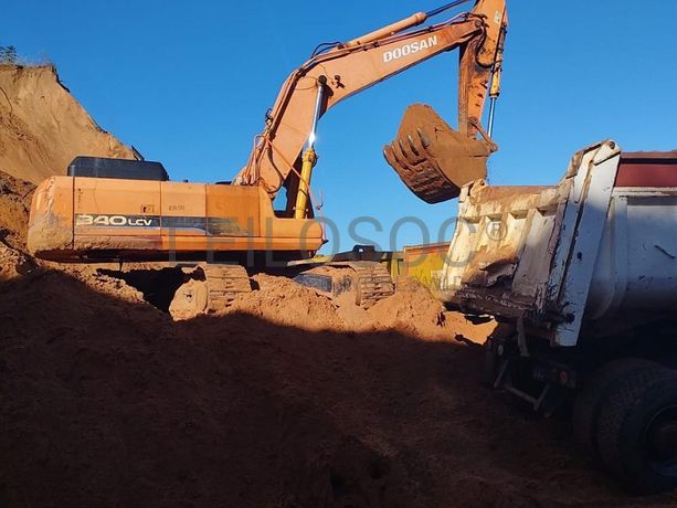 Escavadeira Doosan 340LCV ·