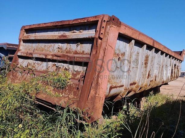 Atrelado basculante Henred Fruehauf ·