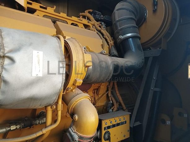 Gerador Caterpillar C32 1100 KVA ·