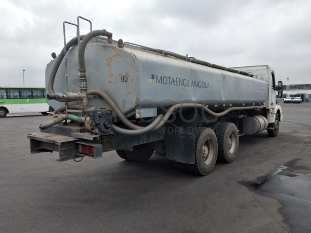 Autotanque de água (15M3) VOLVO · Viana