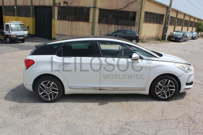 Citroën DS5 2.0HDI Hybrid 4 · Ano 2013