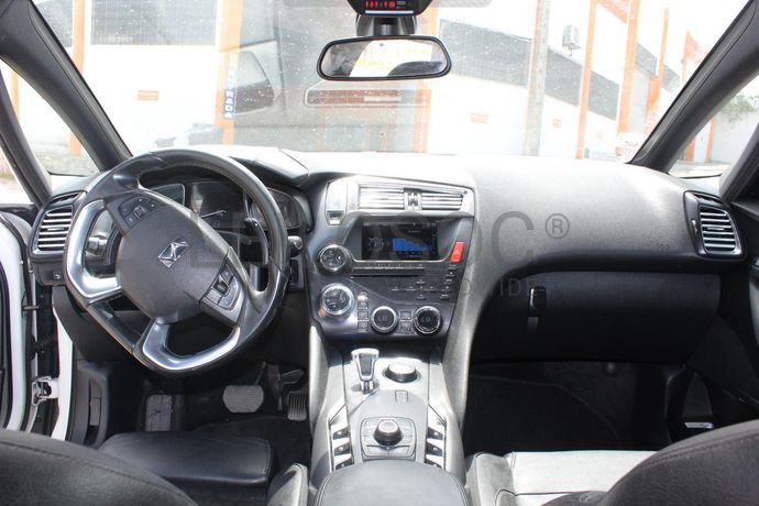 Citroën DS5 2.0HDI Hybrid 4 · Ano 2013